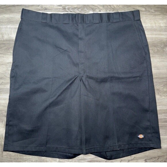 Dickies Men's Loose Fit Multi-Pocket Black Work Short Size 48 13” Inseam - Picture 1 of 5